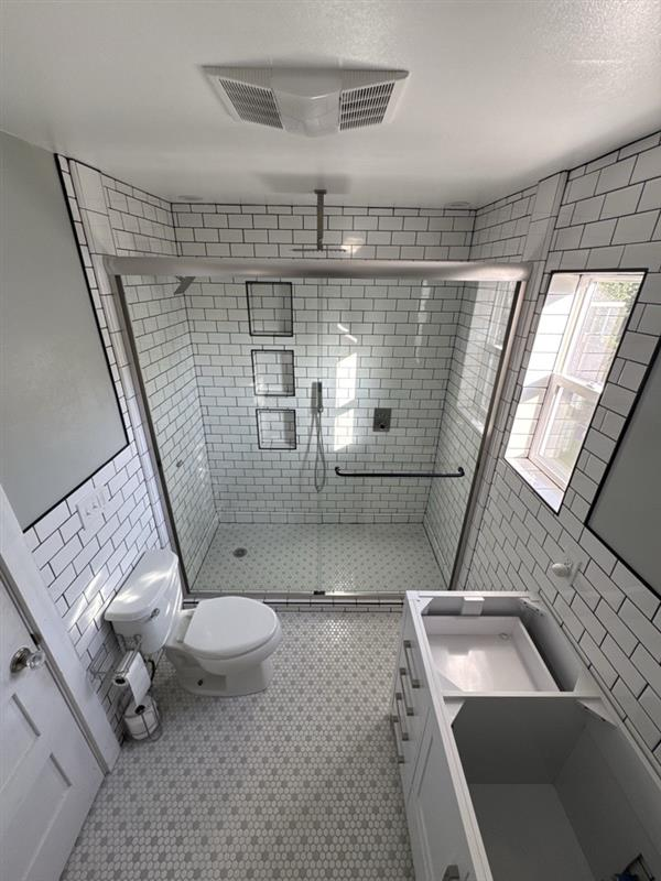 Need a full bathroom remodel in Salem, Silverton, Portland, or Near by? Kyles Tile has you Covered